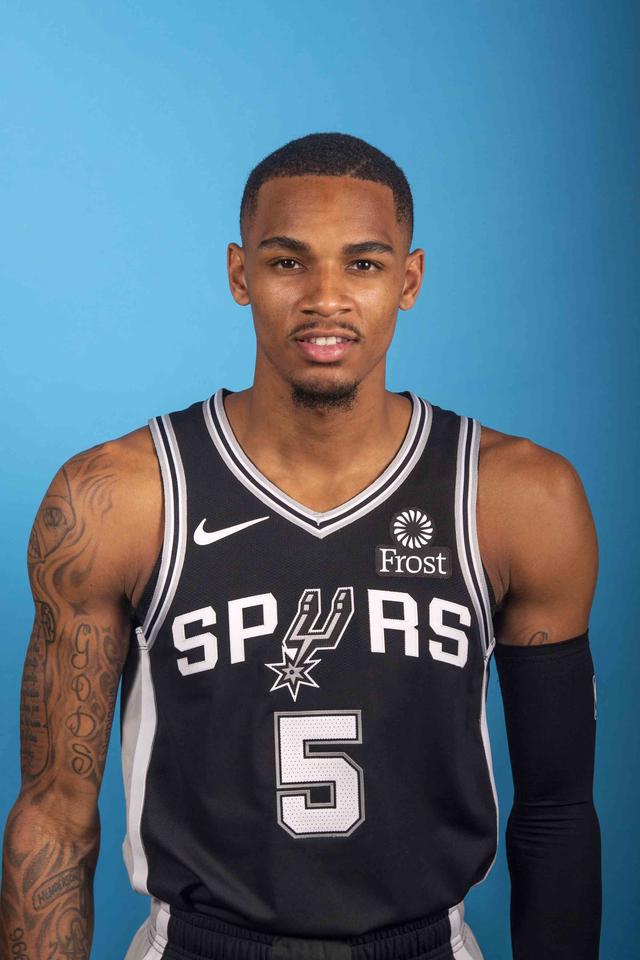 次进攻都可 次进攻都可