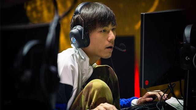 比肩弗格森 比肩弗格森